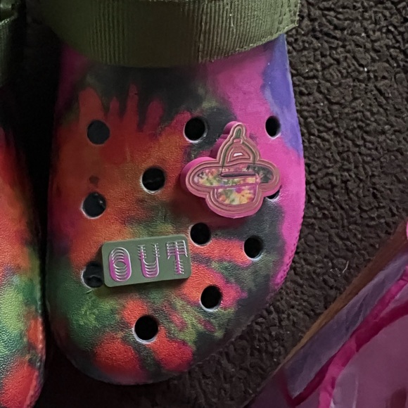 Very cute and rare crocs for the summer.Very comfortable. - Picture 5 of 5